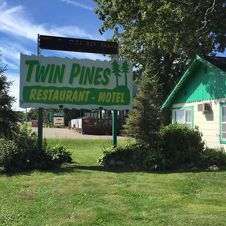 Twin Pines Resort Garrison Ngoại thất bức ảnh