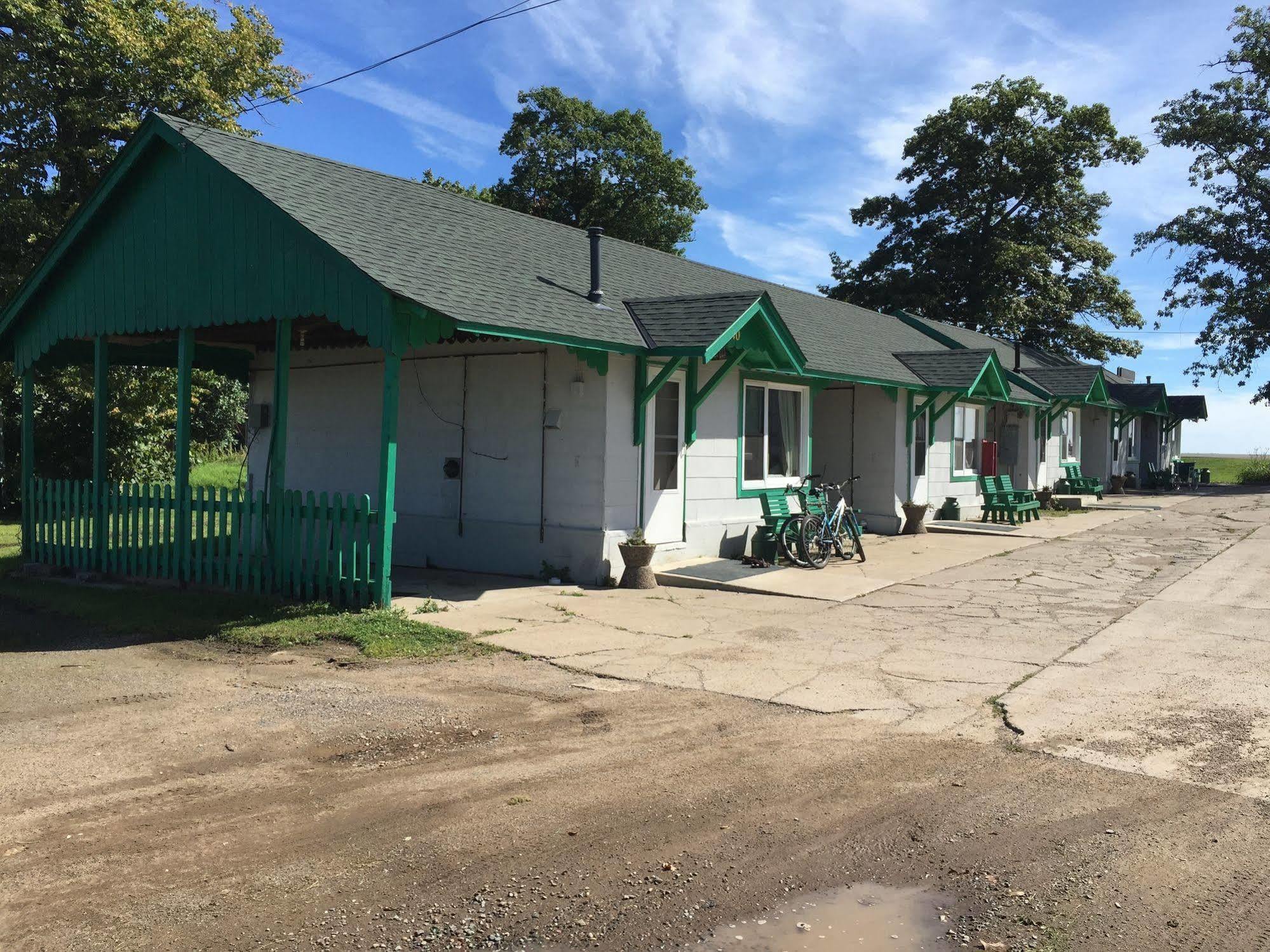 Twin Pines Resort Garrison Ngoại thất bức ảnh